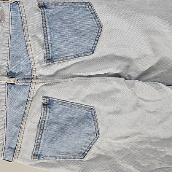 Pacson Mom Two-Tone Blue Jeans. High Rise. Straight Leg. Size 25 - Picture 5 of 9